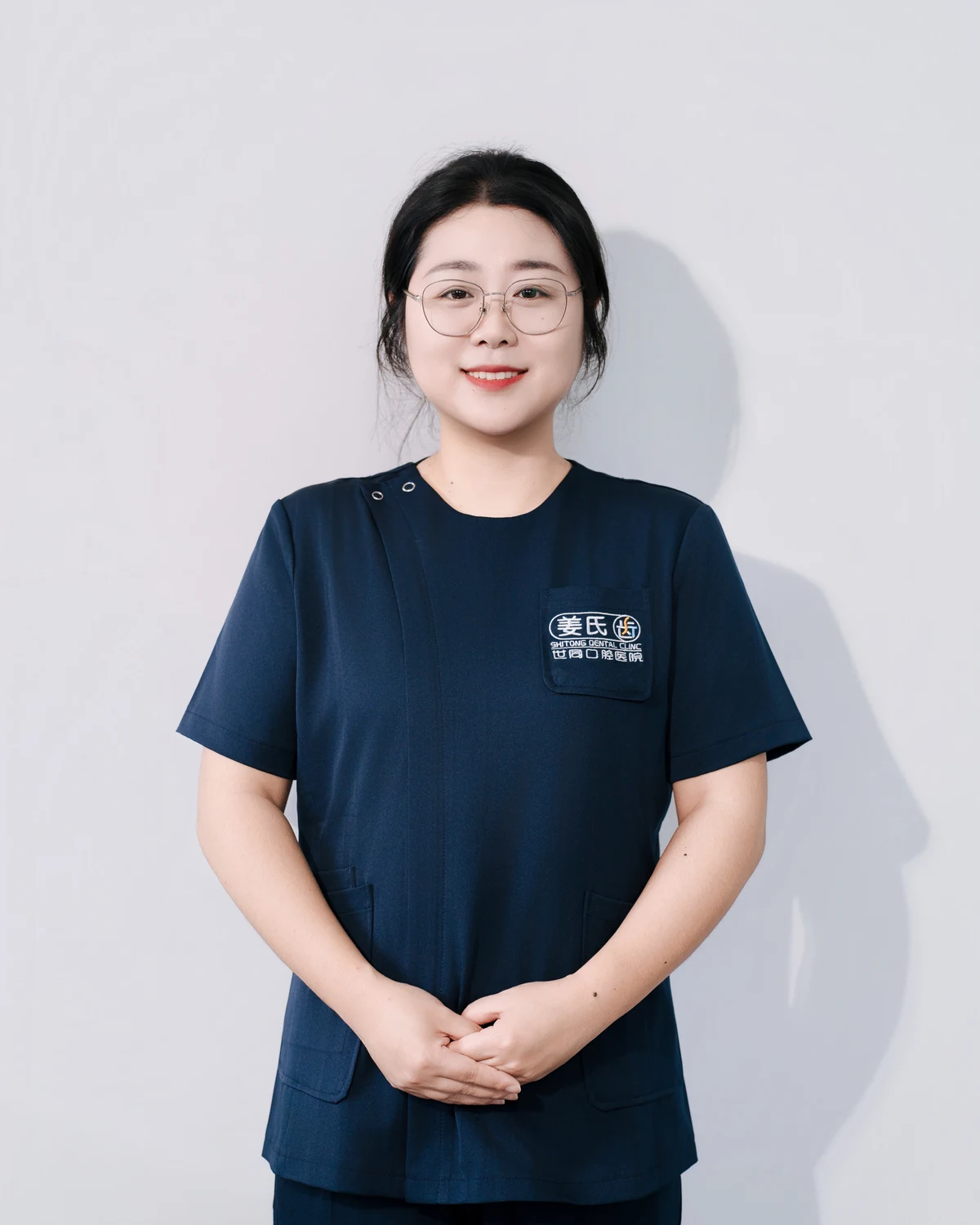 于春蕾执业医师形象照